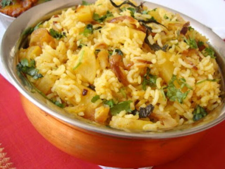 Hyderabadi Aloo Dum Biryani